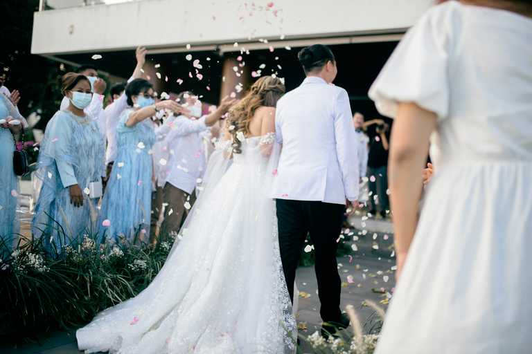 bali wedding photographer, bali wedding photography, tirtha bali, tirtha bali wedding, tirtha uluwatu, bali wedding videographer