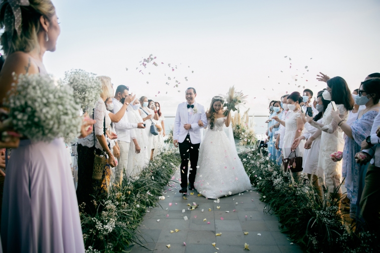 bali wedding photographer, bali wedding photography, tirtha bali, tirtha bali wedding, tirtha uluwatu, bali wedding videographer